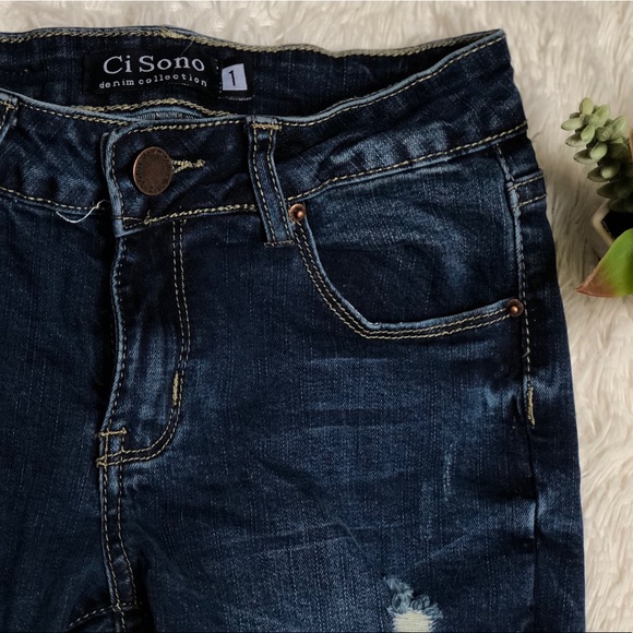 Mid-Rise Ripped Skinny Jeans - Picture 2 of 6